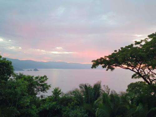 Private villa, pool with ocean view and sounds