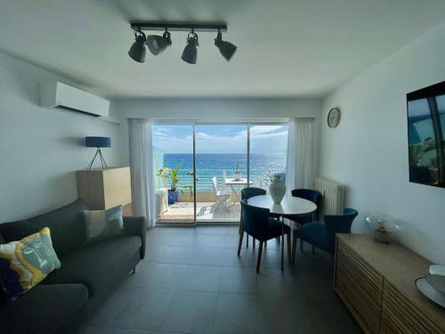 Sea view apartment, huge terrace on the 4th floor - Location saisonnière - Menton