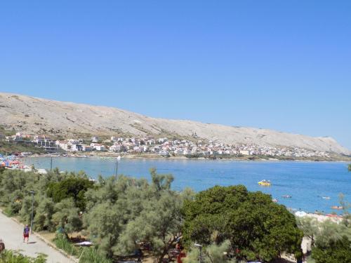 Rooms and Apartments Galeb -Salt Lake view - image 4