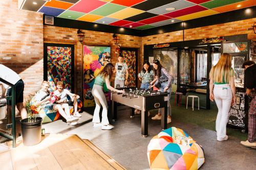 Amsterdam Teleport Hotel - Free Parking, Амстердам (фото 7)