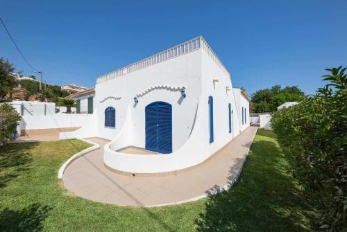 Exterior view, Marco in Guia