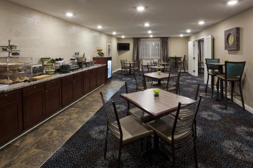 Grandstay Hotel Suites Glenwood