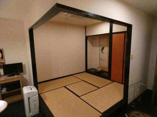 Hotel Tsuchiya Room Type - Twin Room with Tatami Area