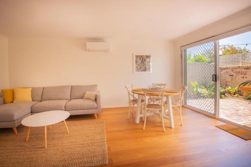 Sunnyridge Villa -courtyard peaceful and 5min To Freo