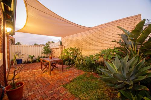 Sunnyridge Villa -courtyard peaceful and 5min To Freo