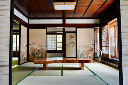 佐渡島に残る築130年の伝統的な古民家｜東夢, Sado (Foto 7)