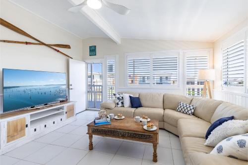 Pet friendly Anna Bay Beach Shack, 44 Ocean Avenue - fantastic 2 storey house with spectacular views in Anna Bay