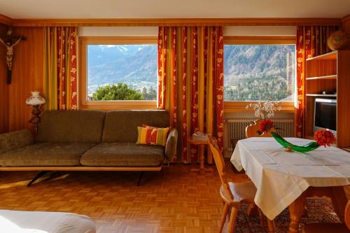 Waldchalet Steinbock in ซังคท์ แอนทัน อิม มอนทาฟอน