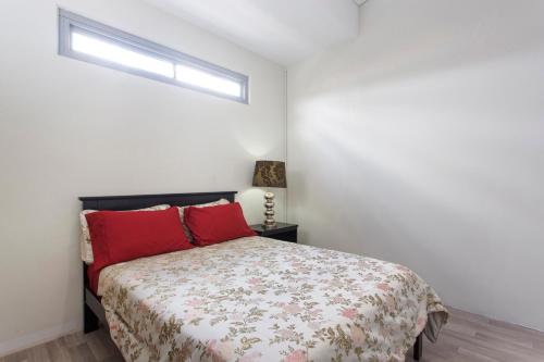 Two-Bedroom Apartment image 5
