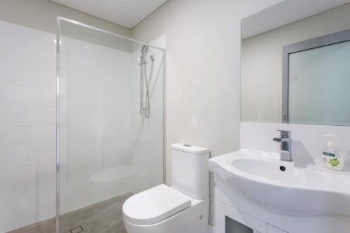 Waverley apartment B-one bedroom wifi available - image 4