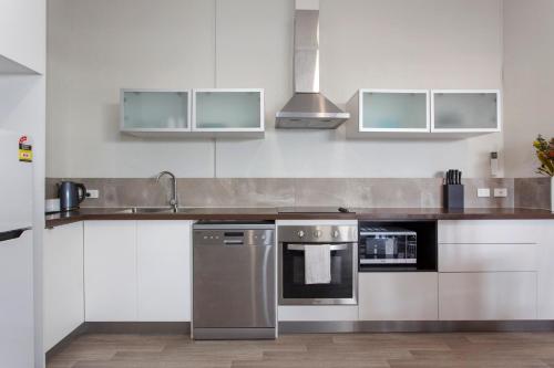 One-Bedroom Apartment image 10