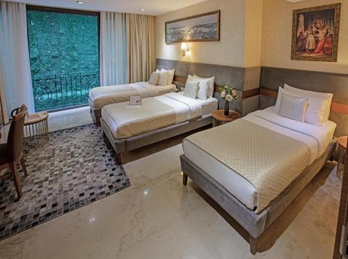 Standard Triple Room image 6