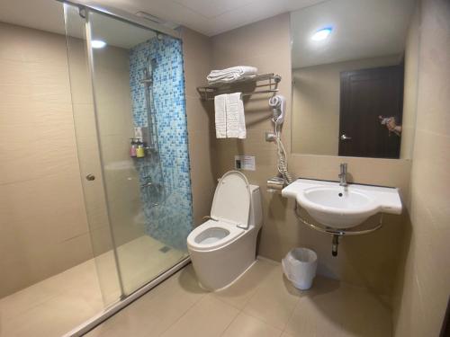 Quadruple Room image 1