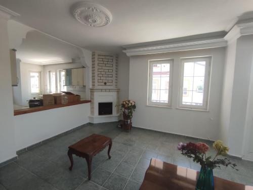 CENTER OF FETHİYE 2 BEDROOM,1 LİVİNG ROOM,1 ADDİTİONAL SİTTİNG AND BED ROOM,2 BATHROOM LUXURY,SPACİOUS AND DUBLEX APARTMENT