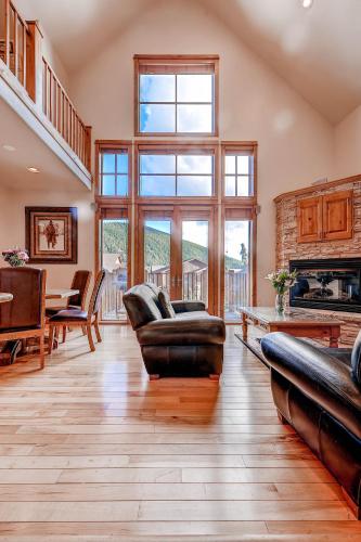 Three-Bedroom Townhome In Keystone at Antler's Gulch - image 4