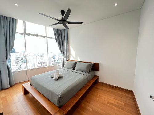 Sky Suites KLCC by PNUT - image 2