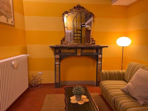 Photo - Al Giglio Bottonato