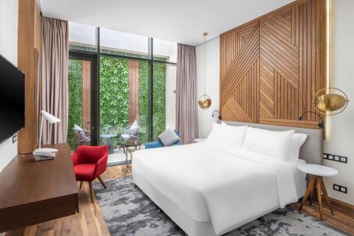 Radisson Blu Hotel, Riyadh Qurtuba - Tap to explore photos
