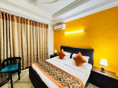 Hotel Dayal Regency near Sushant Lok Sector 29 Gurgaon - Couple Friendly