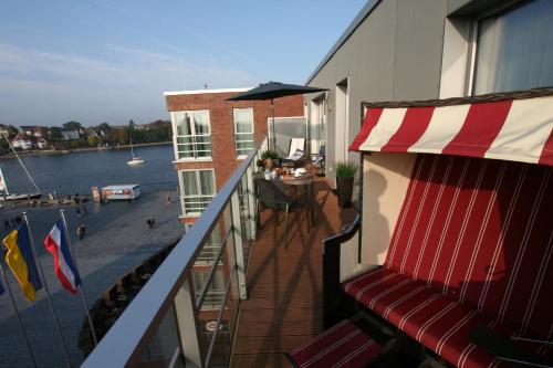 Apartmenthaus Hafenspitze Ap 38 "Skippers Topp"", Blickrichtung InnenstadtBinnenhafen - a72340