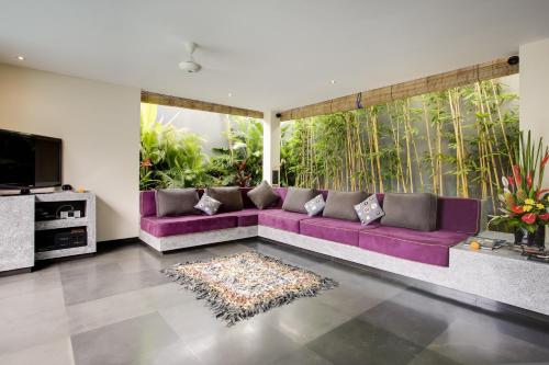 Elok Villas - Tap to explore photos