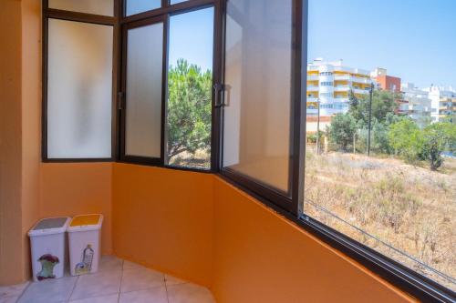 HAMALL Host in Sao Sebastiao