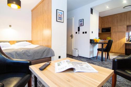 Warsaw Apartments - Apartamenty Sadyba - image 10