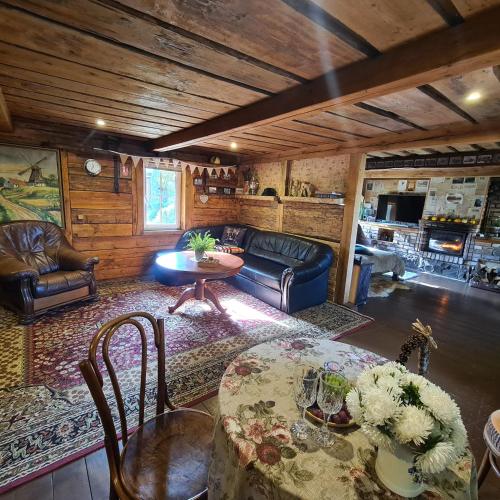 Létesítmények, Atomi in Ezerkrasts