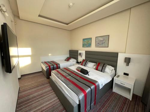 Triple Room with Free Airport Shuttle