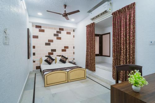 Deluxe Double Room image 3