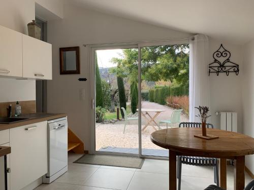 virtuve, Chambre d'hotes CHEVREFEUILLE in Molitg-les-Bains