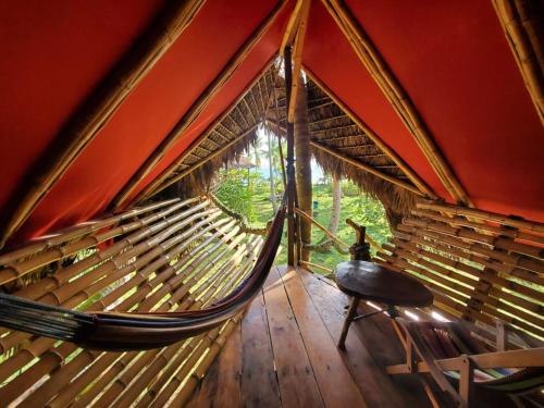 Derek's Place Eco-Lodge in Little Corn Island