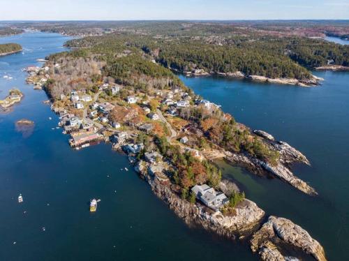 Phenomenal Home on Coast of Maine