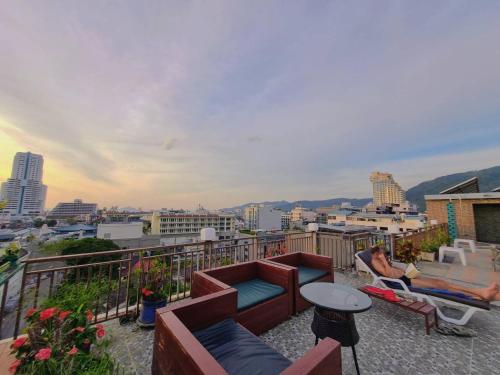 77 Patong Hotel & Spa photo 5