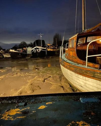 Toosey Lass - St Osyth creek - Hotel - Saint Osyth