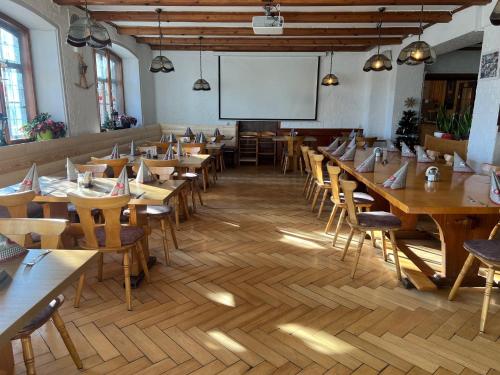 ห้องอาหาร, Gasthof Löwen (Gasthof Lowen) in พฟรอนเทิน