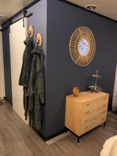 Het Atelier, sfeervolle B&B compleet appartement in hartje Staphorst in Штапхорст