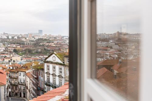 Door 65 - Historical Center Apartments, Porto