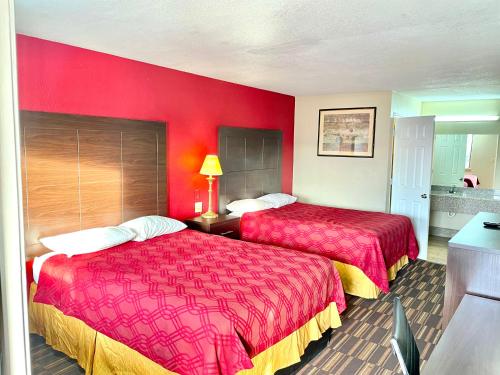 Rodeway Inn Pauls Valley - Tap to explore photos