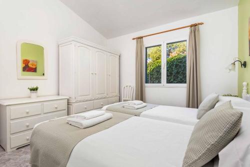 Four-Bedroom Villa image 10