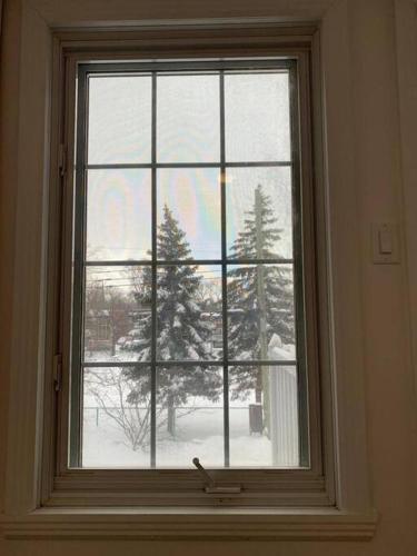 Free Parking, Beautiful 4 1/2-2 BR apartment in Ahuntsic-Cartierville