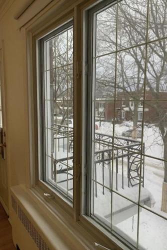 Free Parking, Beautiful 4 1/2-2 BR apartment in Ahuntsic-Cartierville