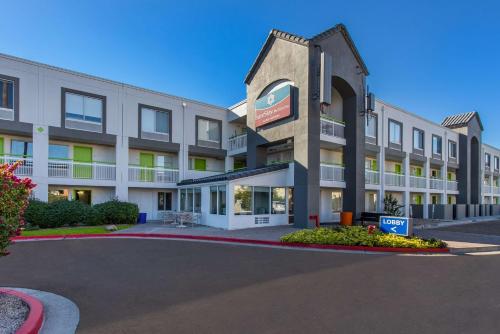 SureStay Plus Hotel by Best Western Scottsdale North