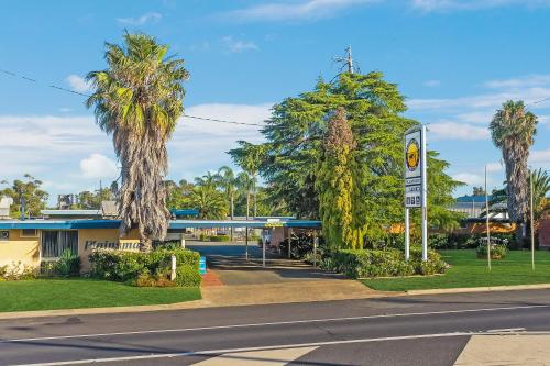 Plainsman Motel