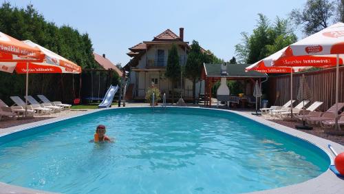 Ferienwohnung mit Pool für 5 Personen