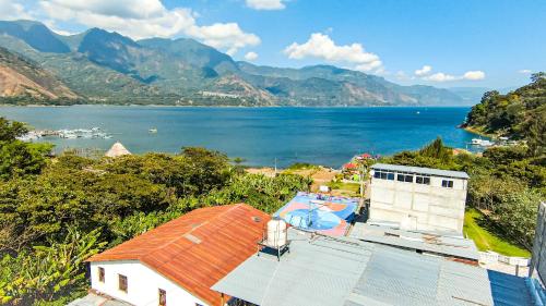 Casa Argentina in San Juan La Laguna