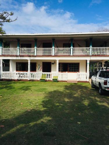 Jackson Guest House in Корн Айленд