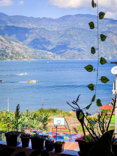 Casa Argentina in San Juan La Laguna