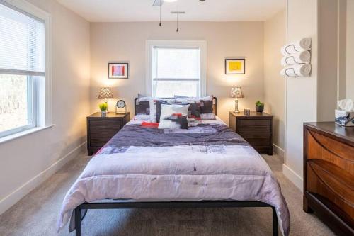 The Bike Path House! Cozy 2 BR w/ Fireplace The Bike Path House! Cozy 2 BR w/ Fireplace