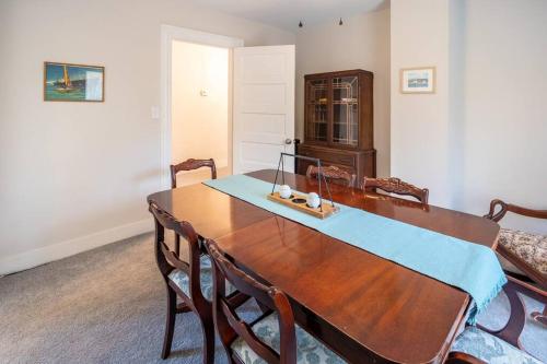 The Bike Path House! Cozy 2 BR w/ Fireplace The Bike Path House! Cozy 2 BR w/ Fireplace